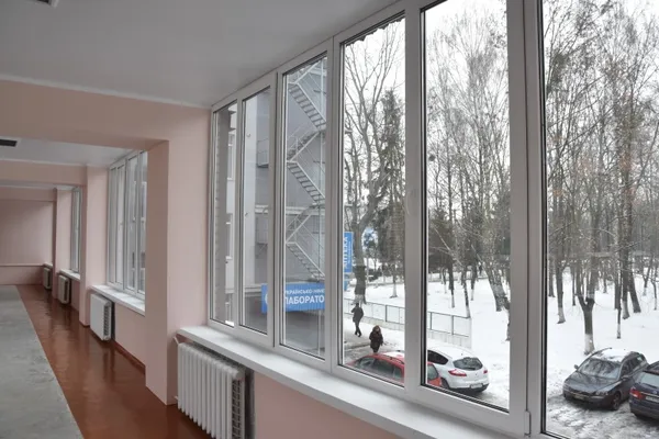 У Луцьку відремонтували перехід між міською клінічною лікарнею і поліклінікою (фото)
