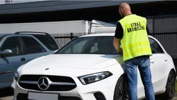 Поляки не пустили на Волинь українця на краденому «Мерседесі» (фото)