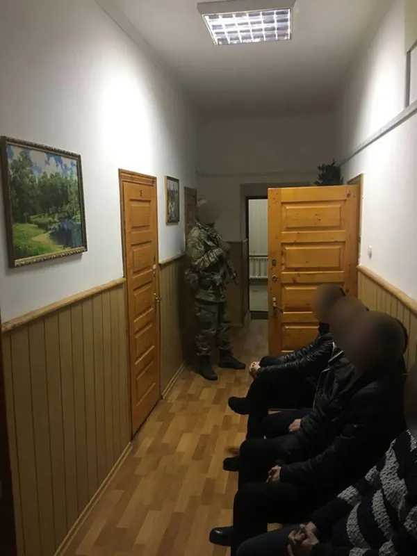 На Волині спіймали на хабарі працівника СБУ (фото)