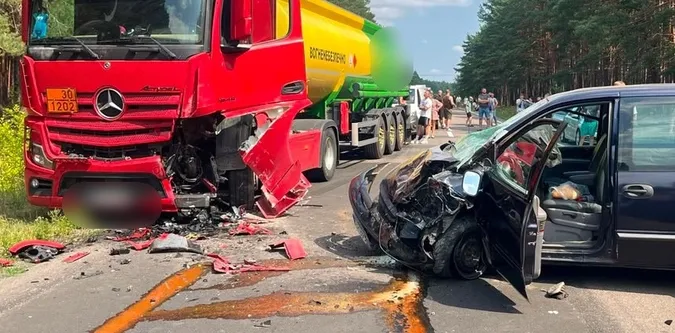 Моторошна трагедія: під колесами бензовоза на Волині загинув водій з Рівненщини (фото)