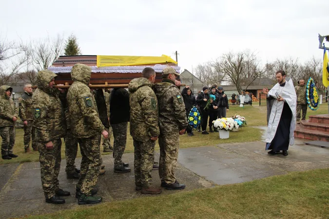 На Волині прощались з Героєм Олександром Мельником (фото)