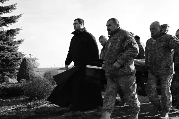У Луцьку в останню дорогу провели воїна Сергія Кізима (фото)