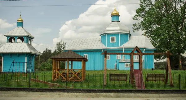«Живі» гроші,  ремонти, створення парків: як лісівники допомагають громадам на Волині (фото)