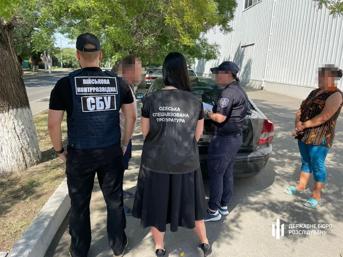 Під Одесою військові будували маєток для начальника і отримували зарплату «з фронту»