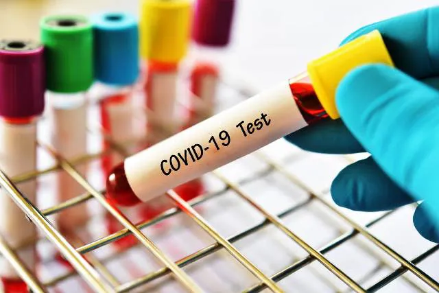 В Україні розпочинається нова хвиля COVID
