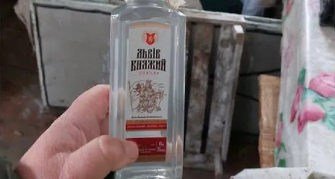 Муніципали знайшли під Луцьком підпільну «наливайку» (фото)