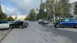 На проспекті Молоді у Луцьку не розминулися три автівки (фото)