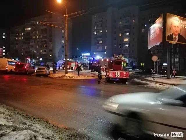 Гарячі «Теревені»: на Соборності «горіла» піцерія (фото)