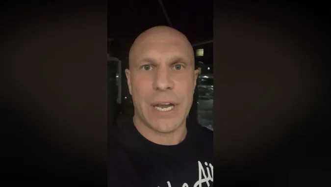 «Ласкаво прошу в пекло, бл*ді!» – Кива оголосив полювання на екснардепа (відео з нецензурною лексикою)