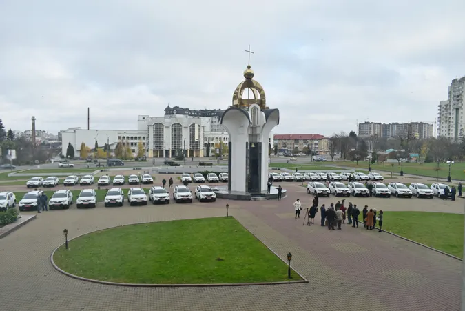 Волинські медики отримали 40 нових автомобілів