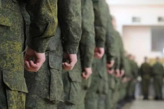 Погрожують розстрілом: на захоплених територіях рашисти примусово мобілізують медиків