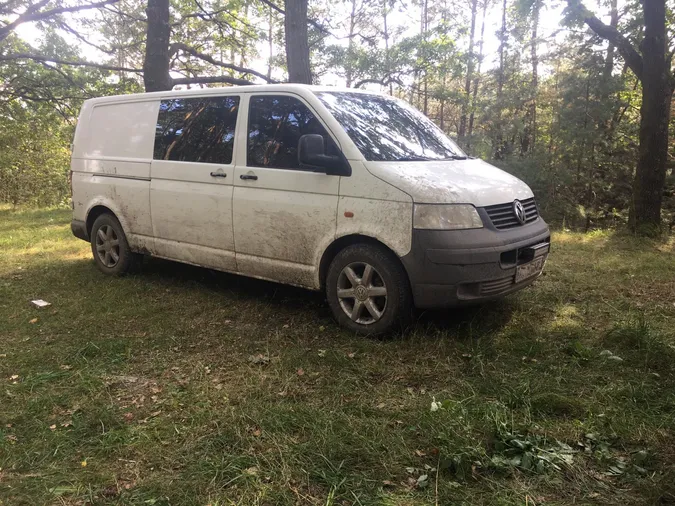 Луцькі прикордонники наздогнали водія-втікача з 9 тисячами безакцизних цигарок (відео)
