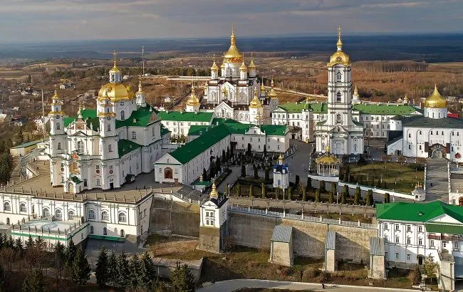 Ікони – зникли, прибудови – з'явились: на території Почаївської лаври виявлено низку порушень