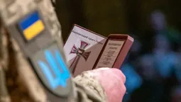 Родинам загиблих воїнів 14 ОМБр вручили пам'ятні відзнаки (фото)