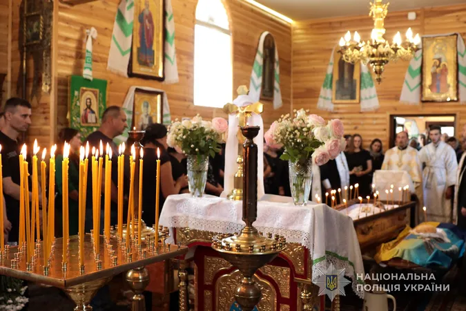 На Горохівщині попрощалися із поліціянтом Юрієм Кривошапкою (фото)