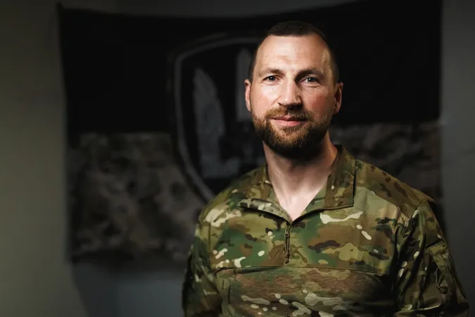 Звільняв Зміїний і має орден за бездоганну службу: хто такий Євген Хмара, який очолить СБУ