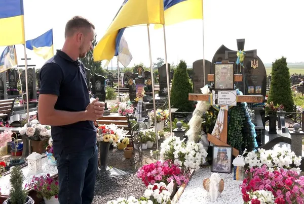 «Раніше казали «колгоспник», а зараз працювати в полі – це круто», – фермер з Волині (відео)