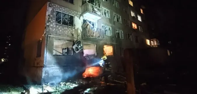 росія знову била по Києву: постраждали четверо людей (фото)