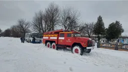 У Луцькому районі в сніговому заметі загруз автобус із пасажирами