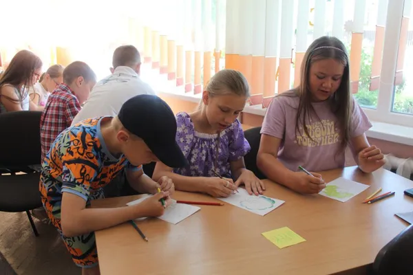 Дітей переселенців подружили з місцевими у луцькій бібліотеці (фото)