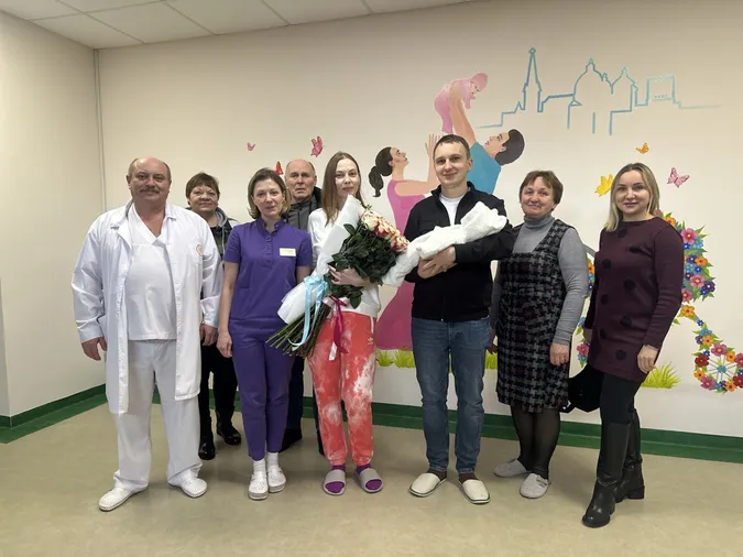 👩‍🍼 Народилися вагою 550 і 770 грамів: у Луцьку виписали двох «поспішайок» (фото)