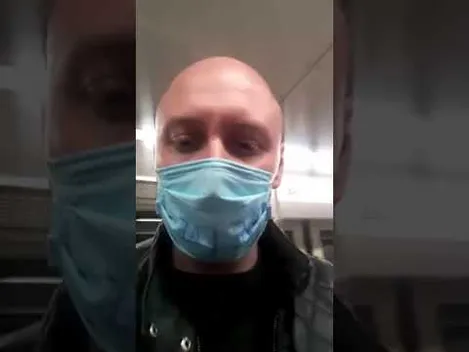У Київ прибув літак з Італії, багато людей кашляє (відео)