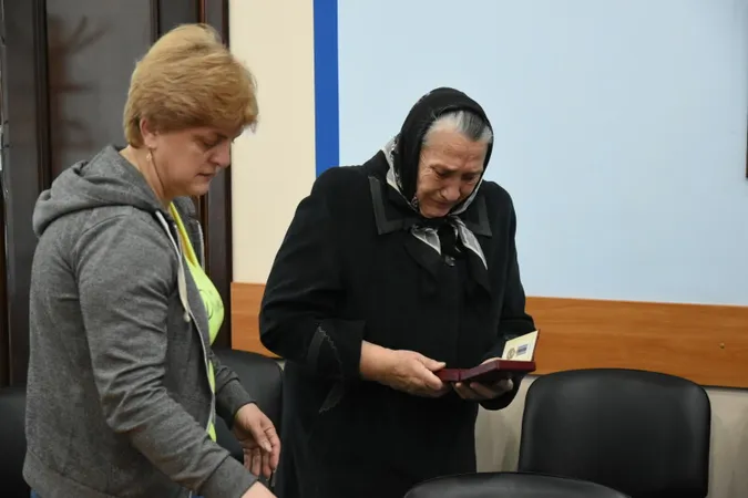 У Луцьку двом матерям вручили посмертні нагороди синів-воїнів (фото)