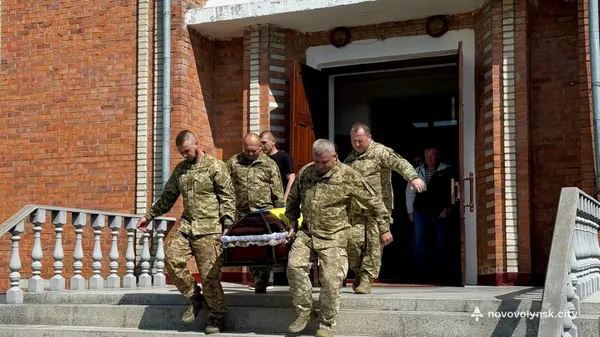 На Волині попрощалися з морпіхом Андрієм Кириченком (фото)