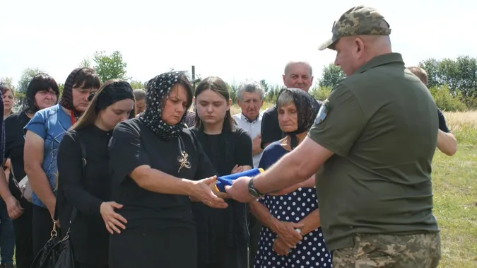 На Волині в останню земну дорогу провели Героя Олексія Калюха (фото)