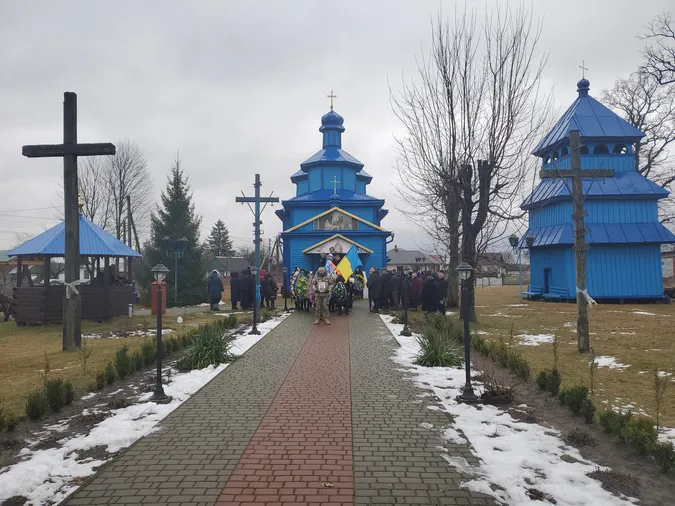 На Волині провели в останню дорогу Михайла Вознюка (фото)