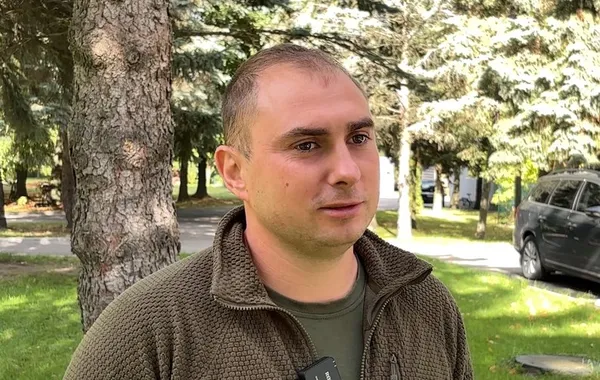 На Волині пенсіонерка прихистила травмованого лелеку (відео)