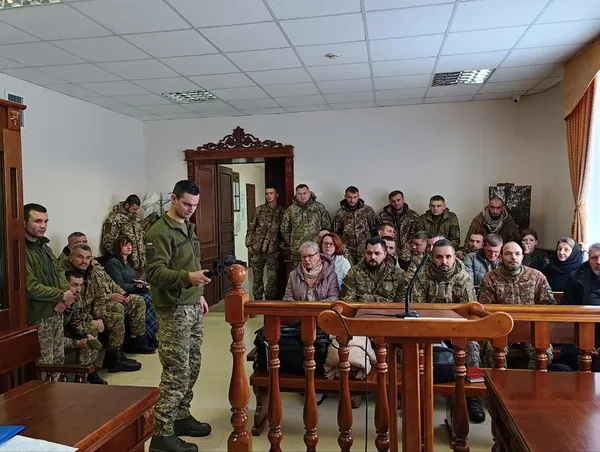 У Луцьку засуджений через бійку військовий намагається повернутися на фронт