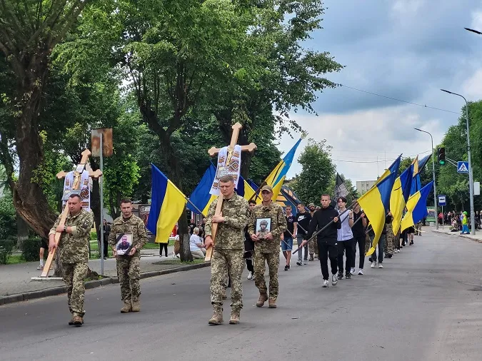 У Ковелі попрощалися із двома Героями – Олександром Філоном та Русланом Ілюшиком (фото)