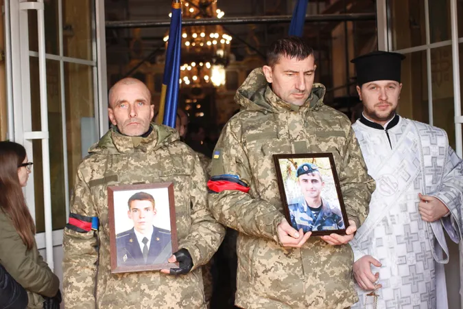 У Луцьку попрощалися із Героями, які загинули внаслідок авіаудару по аеродрому (фото)