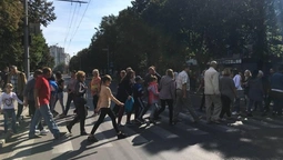 У Луцьку страйкують дачники: перекрили проспект Волі (фото) 