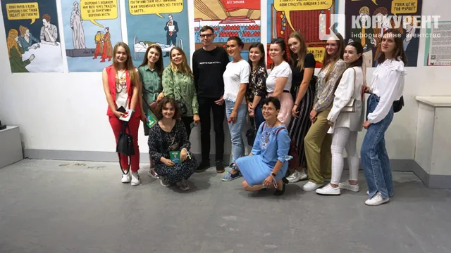 «Зробимо Лесю великою знову»: у Луцьку презентували художню виставку (фото, відео)