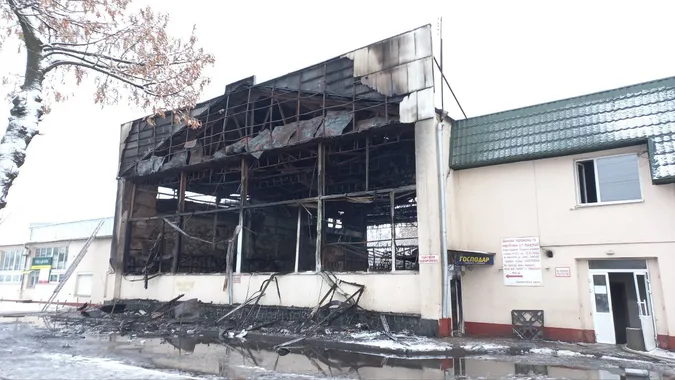 Через пожежу на Центральному ринку Луцька поліція відкрила кримінал