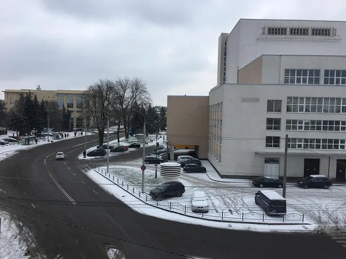 Луцьк накрило снігом (фоторепортаж)