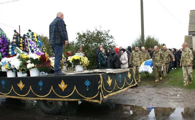 На Волині попрощалися з військовим Миколою Пахлею (фото)