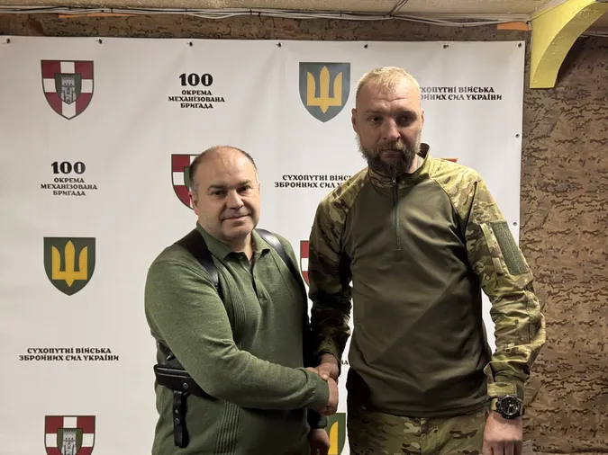 Бійців волинської «Сталевої Сотки» відзначили медалями за оборону Торецька (фото)