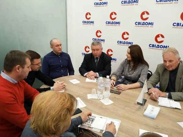 Коли на зупинках в Луцьку з’являться термінали для поповнення е-квитків