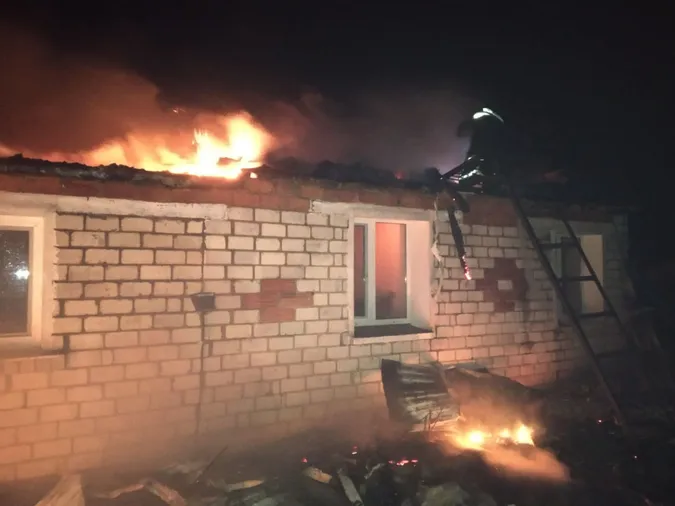 Вогонь залишив волинянина без даху над головою (фото)