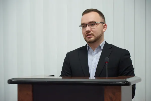 Владислав Троць