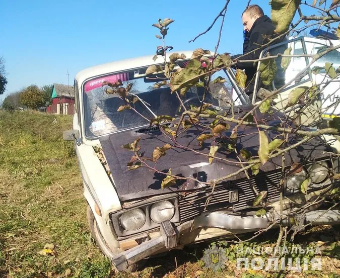 На Волині 21-річний злодій потрапив у ДТП на викрадених «жигулях» (фото)