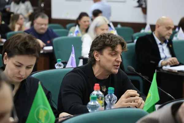 Роман Бондарук