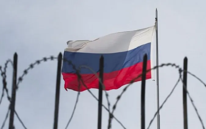 Не тільки Угорщина: повідомили, хто ще блокує нові санкції проти РФ
