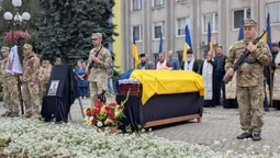 Батько чотирьох доньок: у Ковелі попрощалися із офіцером Олександром Дригулею (фото)