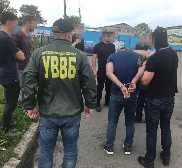 Волинянин за хабар хотів налагодити бізнес на кордоні (фото)