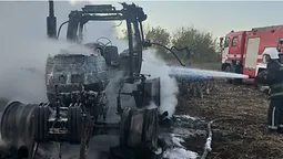 У Луцькому районі згорів трактор і пів тонни корму (фото)