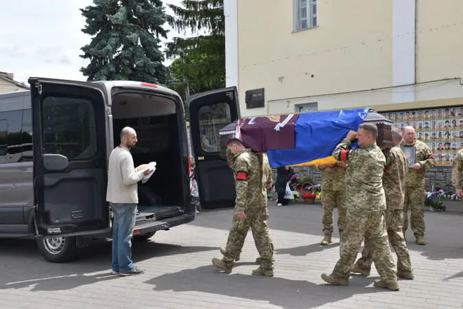 У Луцьку попрощались із Героєм Олександром Вибачем (фото)